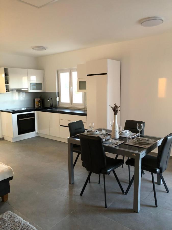 Apartments Villa Prima Privlaka  Esterno foto